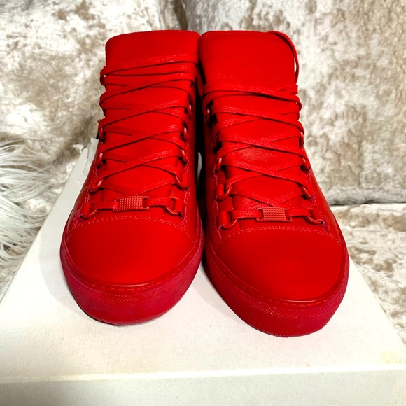 Balenciaga - Picture 3 of 3